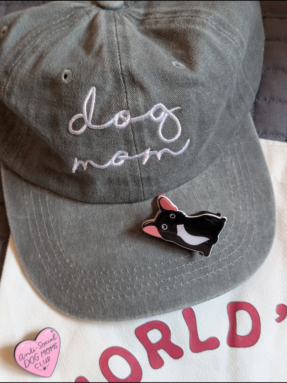 World's Best Dog Mom Set With Tote Bag - Picture 2 of 9